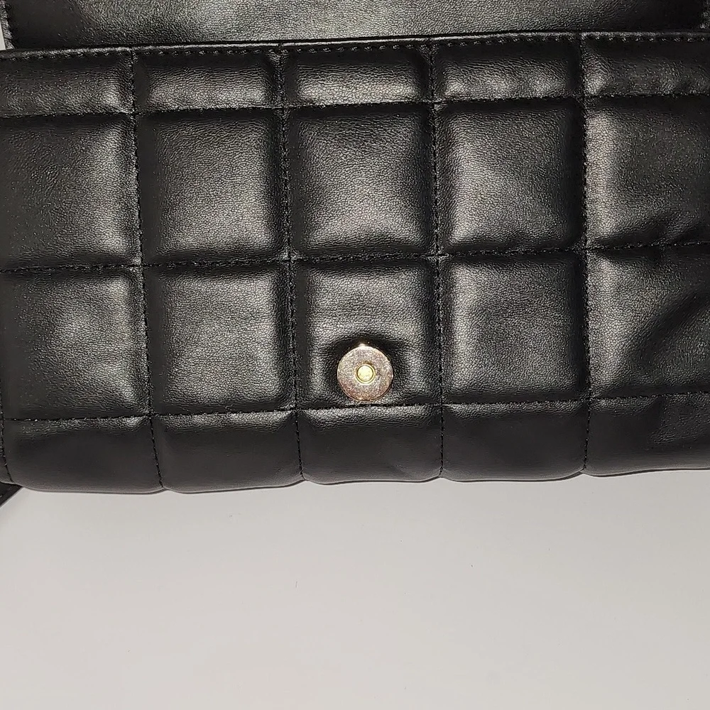Ellen Tracy Black Quilted Crossbody Bag